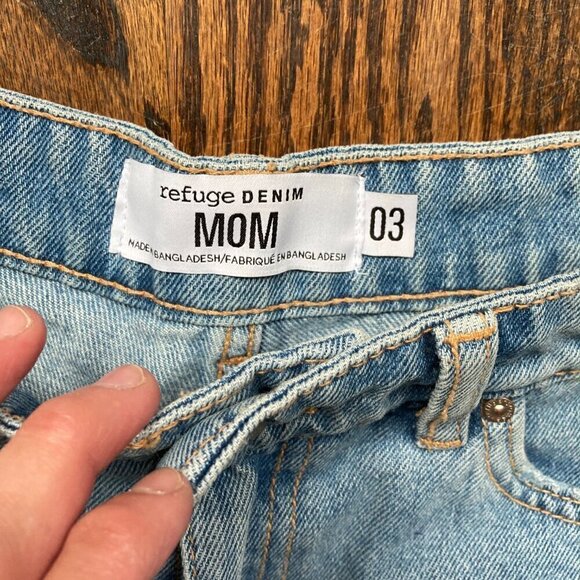 Refuge Denim MOM jeans SIZE 3 - Picture 2 of 6